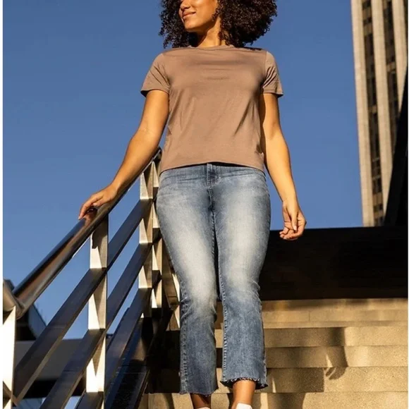 NWT DUER Womens Kick Flare Denim Pant in Beach Blue - Picture 11 of 14